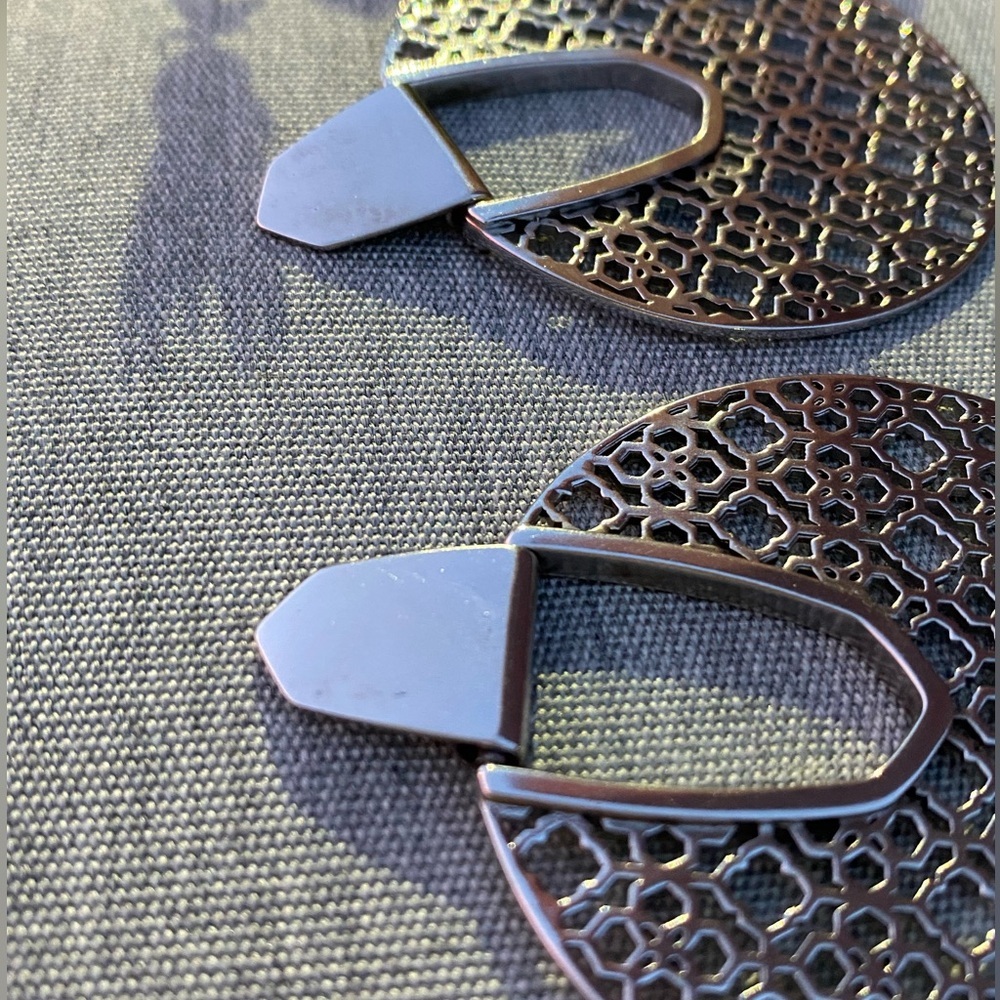 Kendra Scott Diane Drop Silver Rhodium Plated Filigree Statement Earrings - Picture 6 of 9